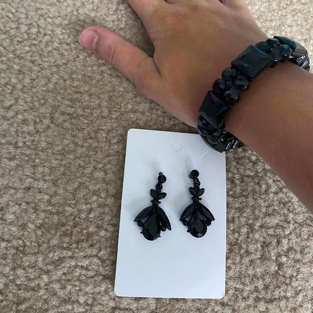 Matte Black Bracelet with Earrings